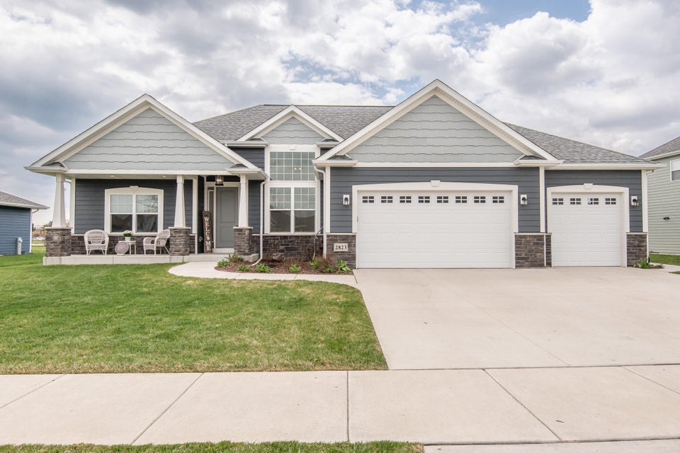 2823 Crosswinds Dr, Mount Pleasant, WI 53403 MLS 1831880