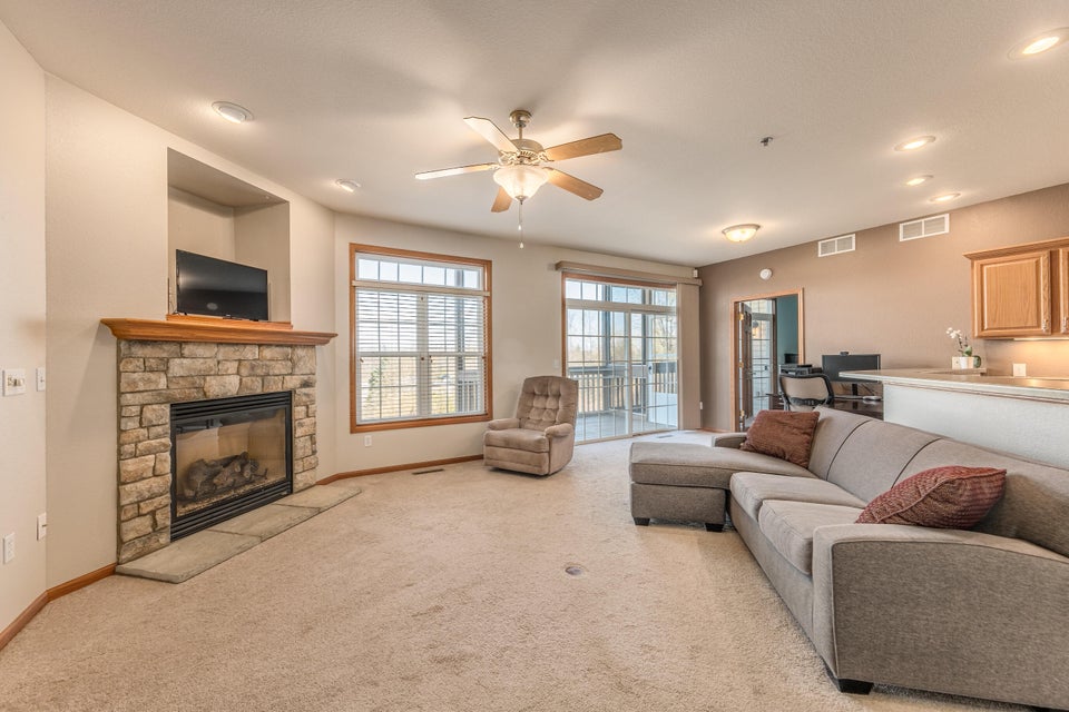 9277 S 54th St, Franklin, WI 53132 MLS 1831908 properties SE