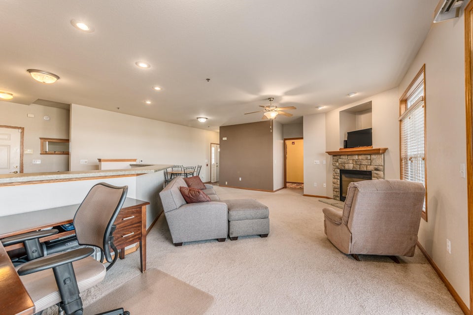 9277 S 54th St, Franklin, WI 53132 MLS 1831908 properties SE