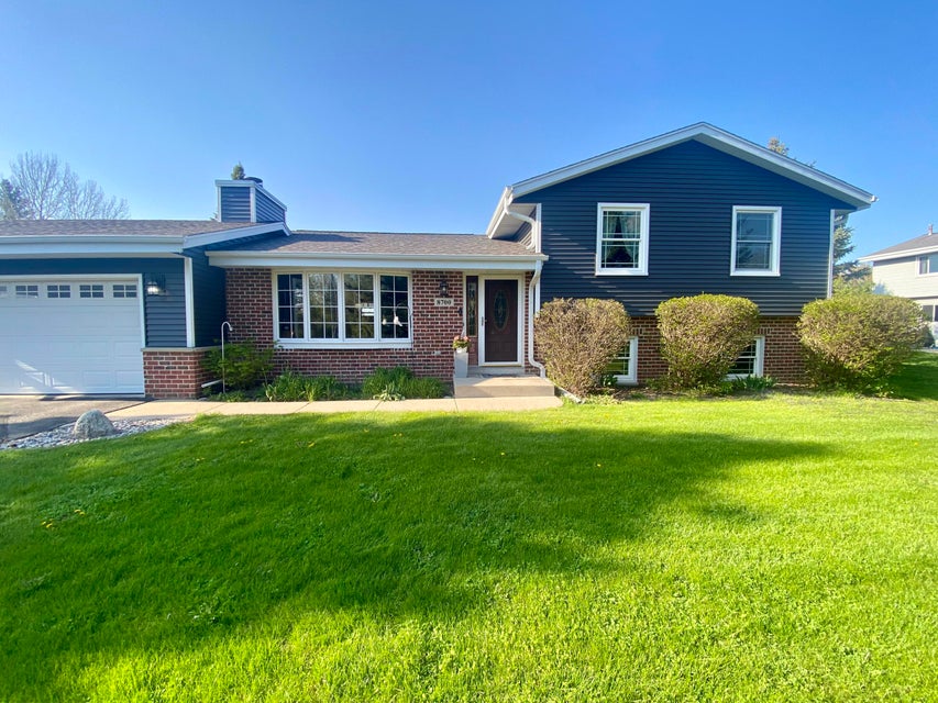 8700 W Puetz Rd, Franklin, WI 53132 MLS 1833462 properties SE