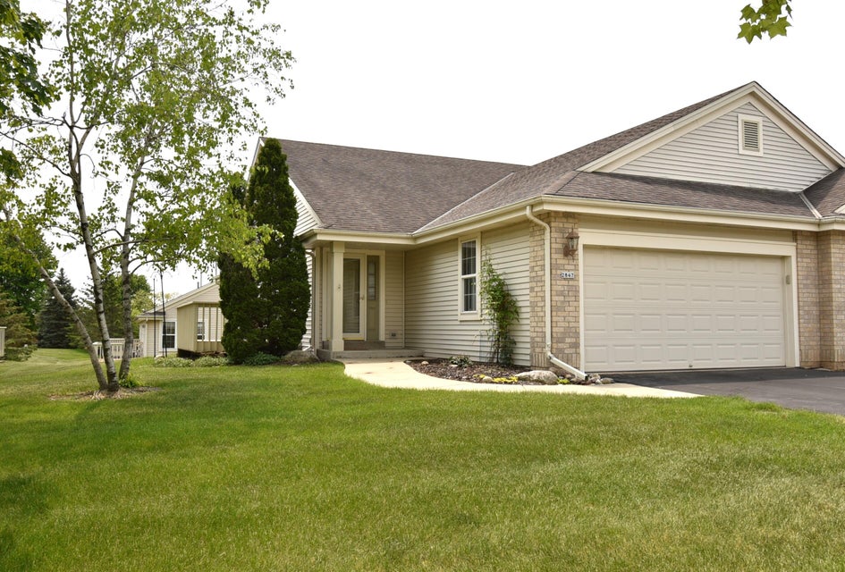 2847 Raintree Ln, Waukesha, WI 53189 MLS 1835335 properties SE