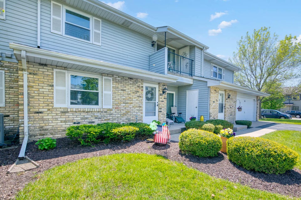 1021 Prairie Dr 103, Mount Pleasant, WI 53406 MLS 1835419