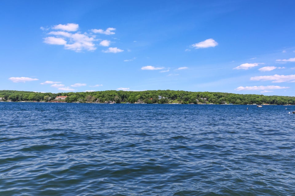 N1963 Birches Dr, Lake Geneva, WI 53147 MLS 1835661 properties SE