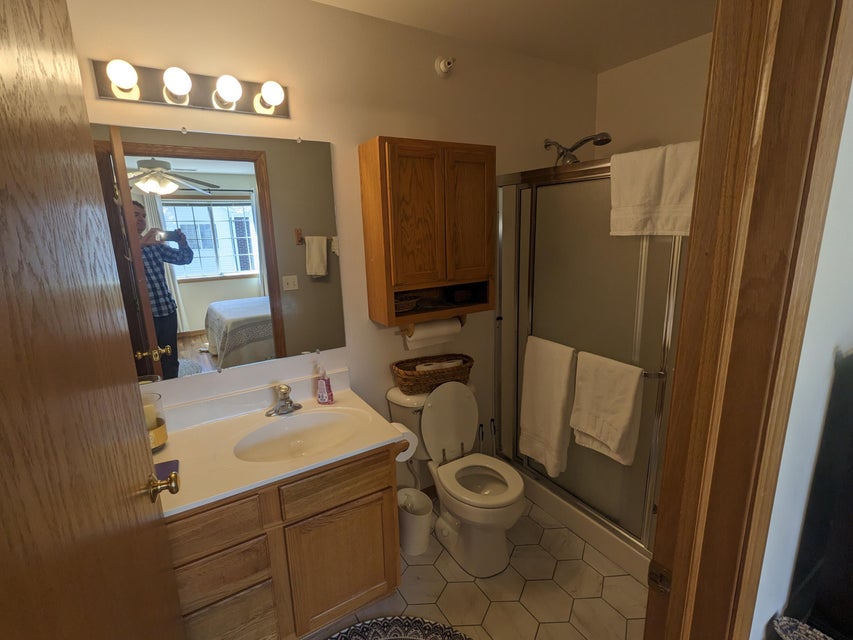 2825 11th Pl 712, Kenosha, WI 53140 MLS 1835908 properties SE