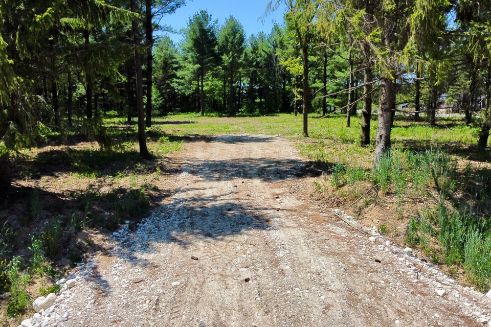 3995 Maxon Dr LT26, Slinger, WI 53086 MLS 1835960 properties SE