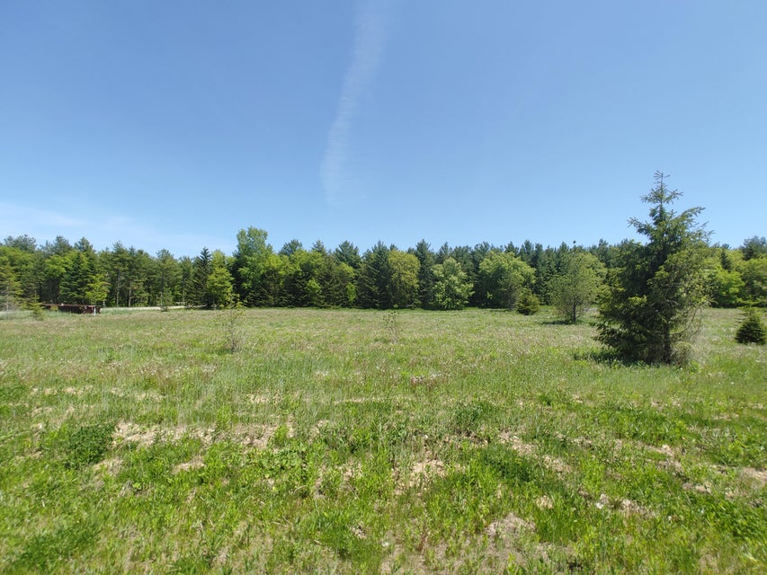 3843 Lindquist Ln LT27, Slinger, WI 53086 MLS 1836002 properties