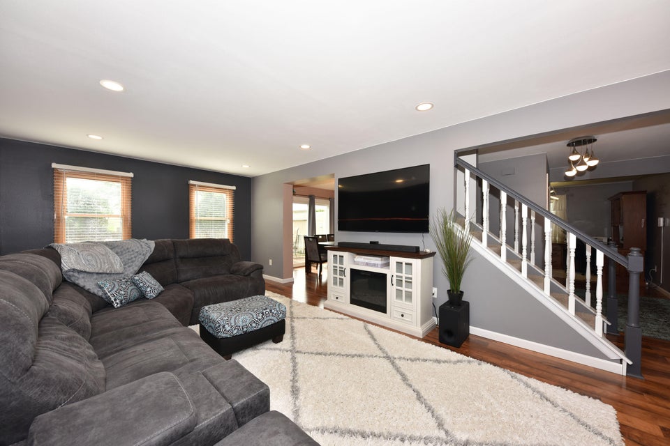 5674 S 14th St, Milwaukee, WI 53221 MLS 1842343 properties SE