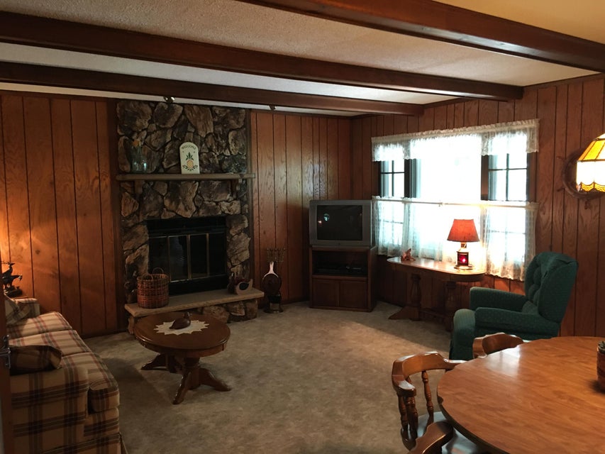 19 Cedar Point Dr, Williams Bay, WI 53191 MLS 1842785 properties