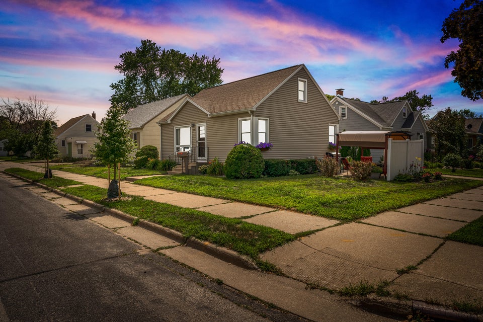 1404 East Ave S, La Crosse, WI 54601 MLS 1845965 properties La Crosse