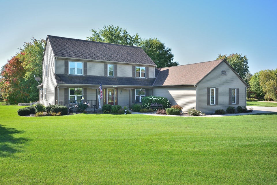 N93W25911 Country Ct, Colgate, WI 53017 MLS 1853166 properties SE