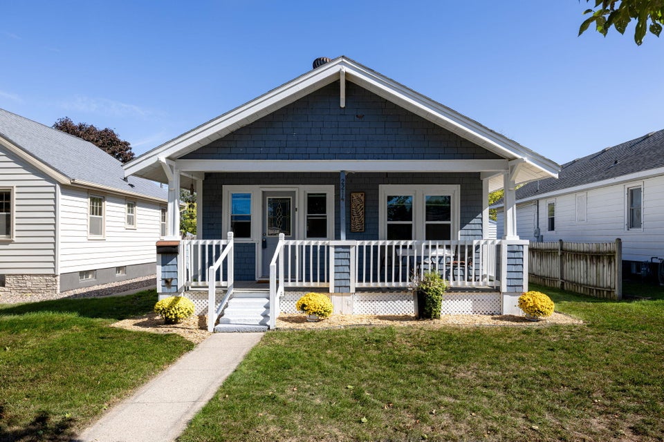 2214 Prospect St, La Crosse, WI 54603 MLS 1853572 properties La