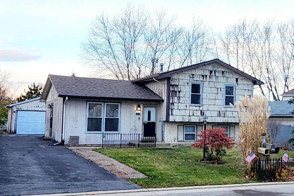 6538 126th St, Kenosha, WI 53158 MLS 1858228 properties SE Wisconsin