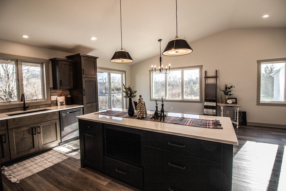 116 Sunrise Ct, Cedar Grove, WI 53013 MLS 1858861 properties SE