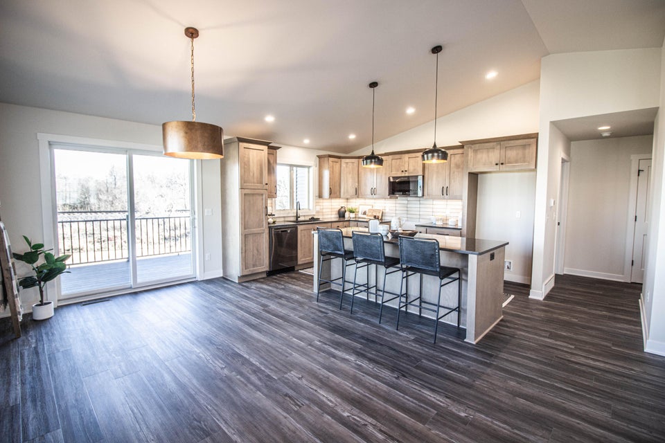 118 Sunrise Ct, Cedar Grove, WI 53013 MLS 1858862 properties SE