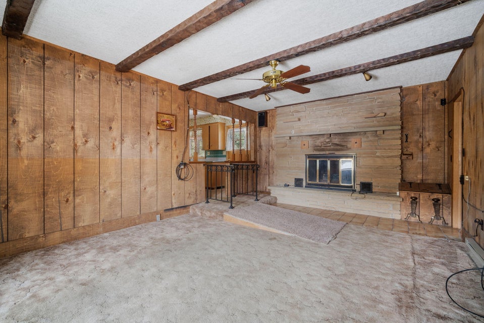 5465 S 18th Ave, West Bend, WI 53095 MLS 1859142 properties SE Wisconsin