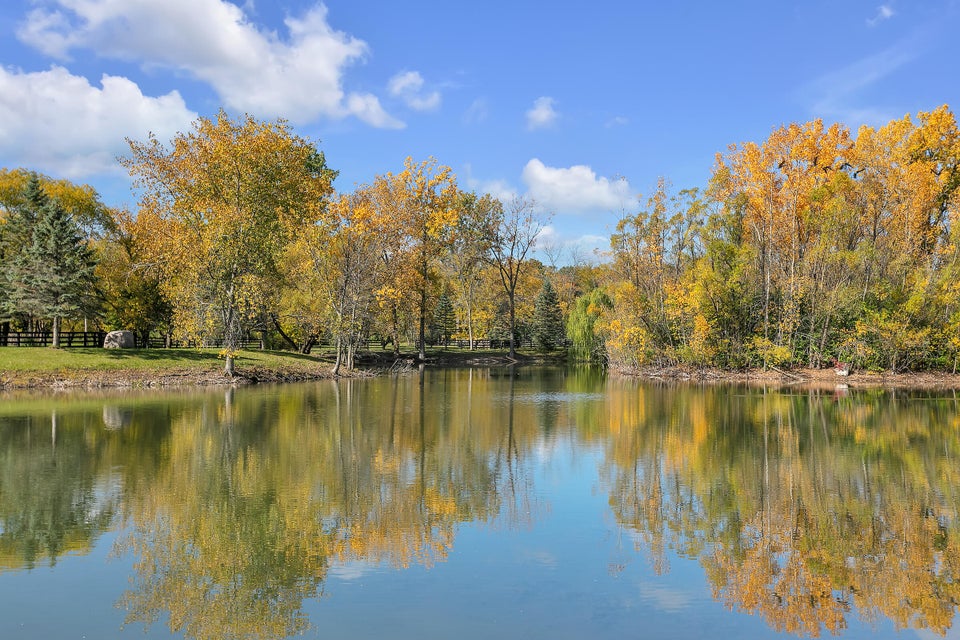 2707 W Cassel Ln, Mequon, WI 53092 MLS 1859350 properties SE