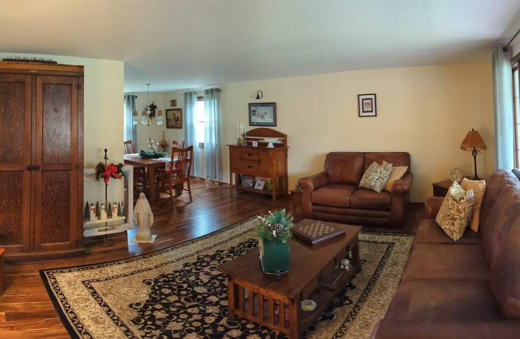 1621 Pheasant Ln, Sheboygan, WI 53081 MLS 1859564 properties SE