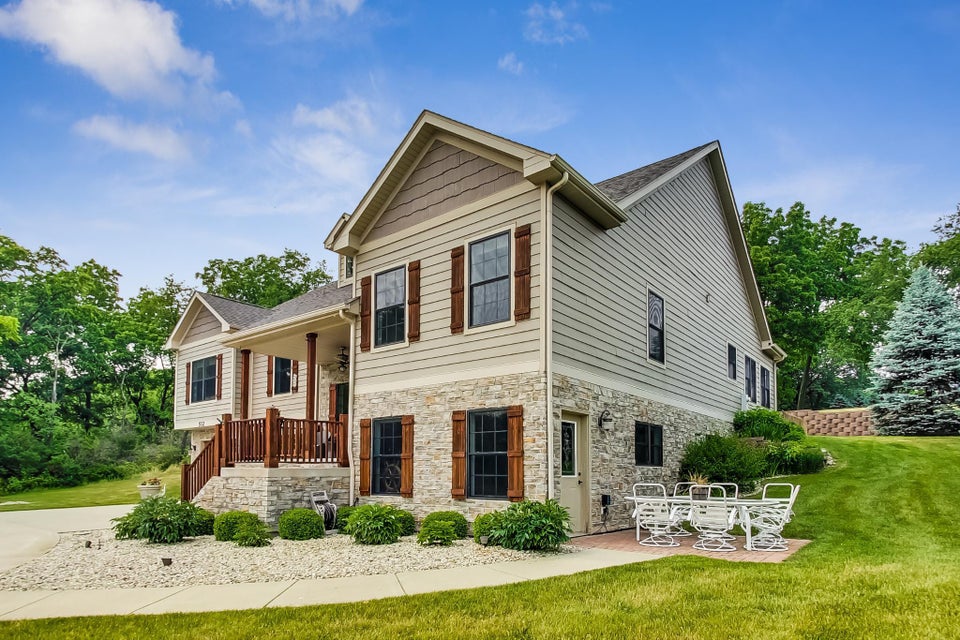 502 Pheasant Ridge Ln, Fontana, WI 53125 MLS 1859737 properties