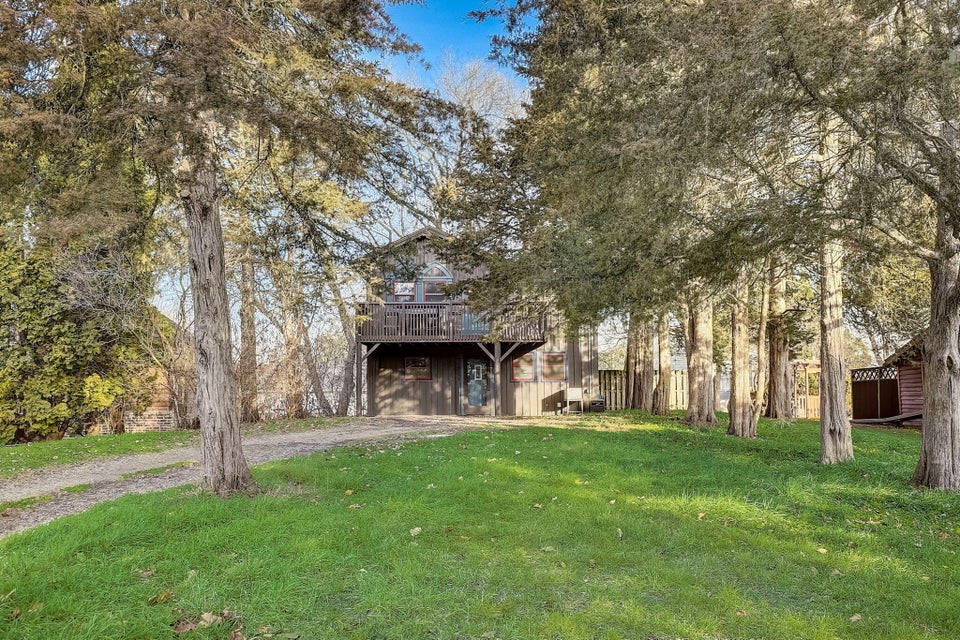 308 E Madison St, Cambridge, WI 53523 MLS 1860022 properties SE