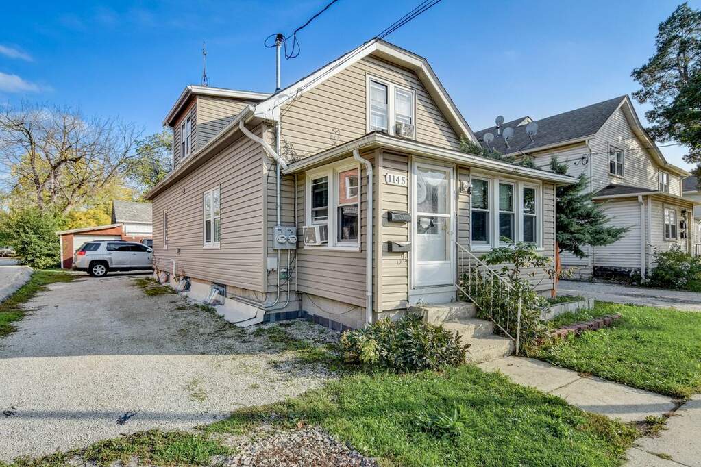 1145 White Rock Ave A, Waukesha, WI 53186 MLS 1860149 properties SE Wisconsin