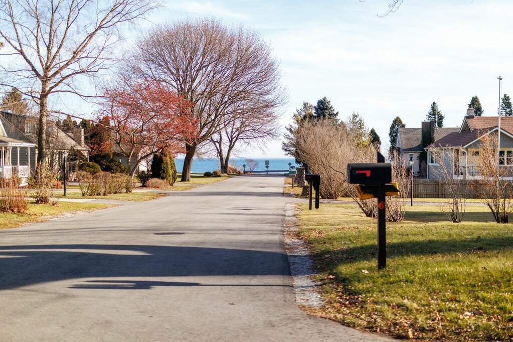 611 13th Pl, Kenosha, WI 53140 MLS 1860315 properties SE Wisconsin