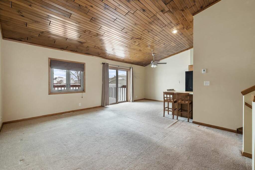 341 Scenic Ct B, Slinger, WI 53086 MLS 1861858 properties SE