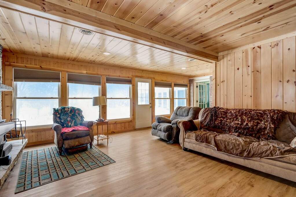 N1408 Townhall Rd, Walworth, WI 53184 MLS 1862963 properties SE Wisconsin