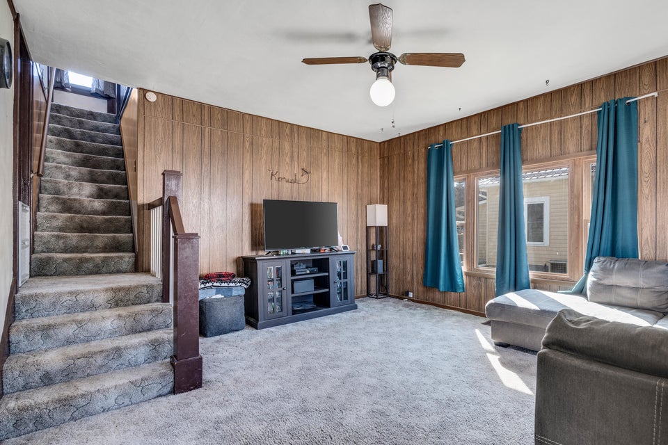 102 Babcock St, Coon Valley, WI 54623 MLS 1868578 properties La