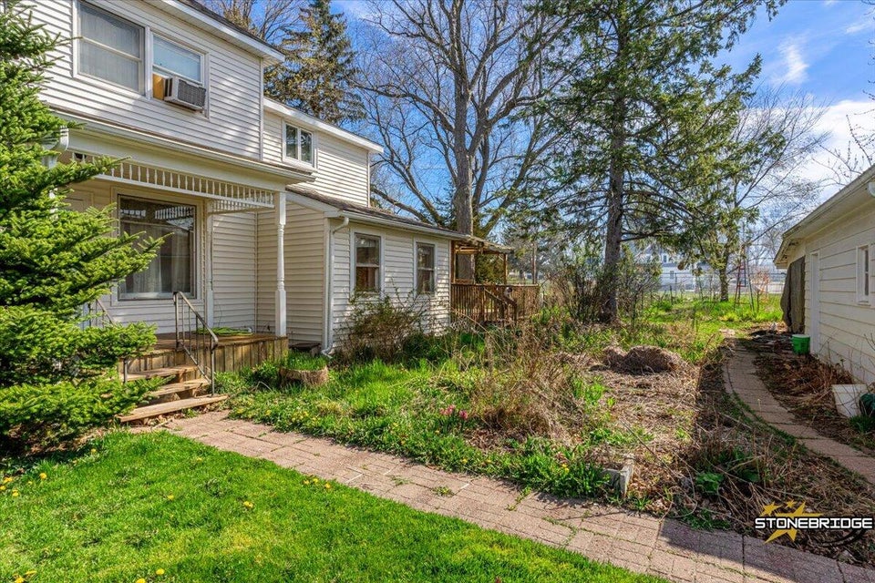 444 Freeman St, Genoa City, WI 53128 MLS 1871374 properties SE Wisconsin