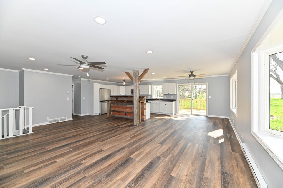 W6582 Hazel Ridge Rd, Elkhorn, WI 53121 MLS 1871684 properties SE