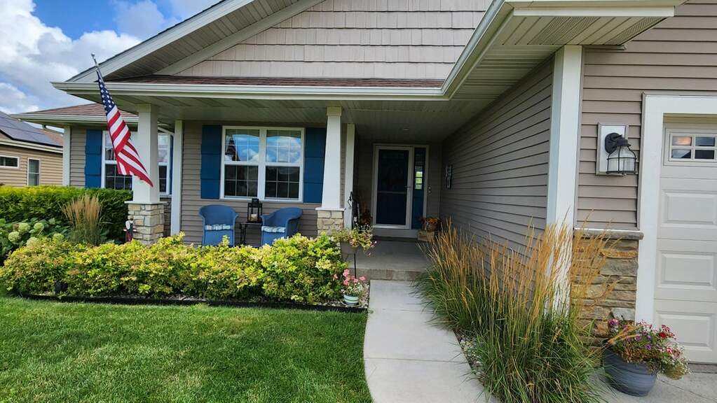 N8202 Woody Ln, Ixonia, WI 53036 MLS 1871748 properties SE Wisconsin