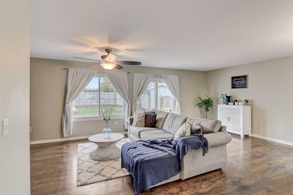 8815 65th St Kenosha WI 53142 MLS 1872014 properties SE Wisconsin 8815-65th-st-kenosha-wi-53142-mls-1872014-properties-se-wisconsin