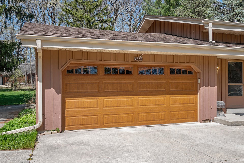 4858 Cedar Hills Dr, Slinger, WI 53086 MLS 1872753 properties SE