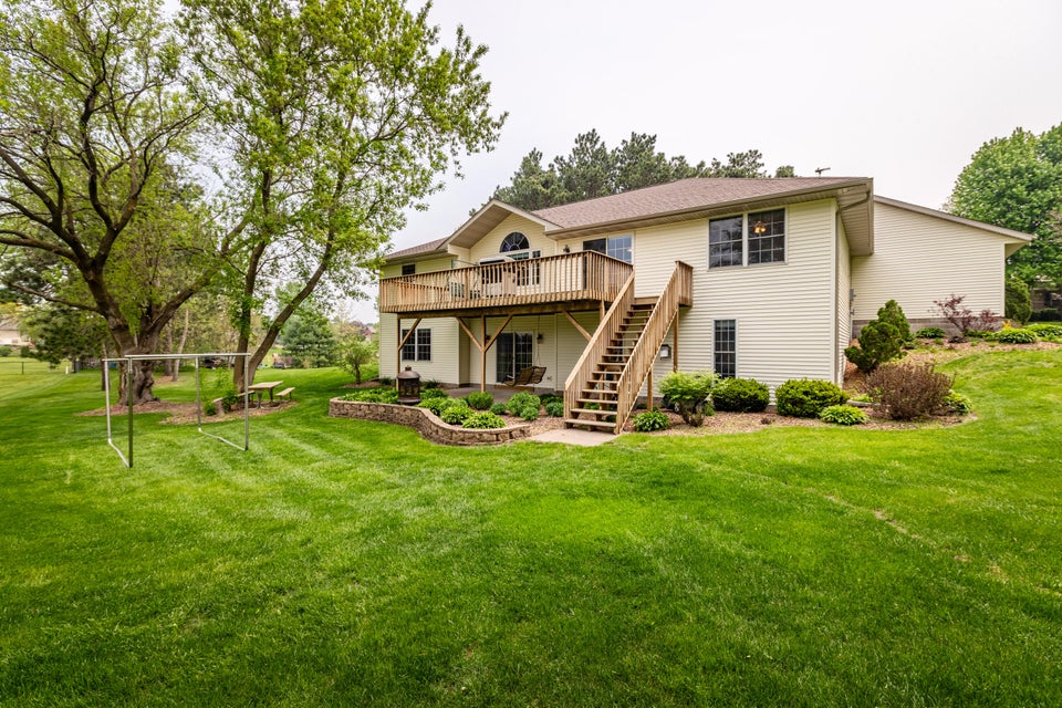 N13585 Arabian Ln, Trempealeau, WI 54661 MLS 1875181 properties