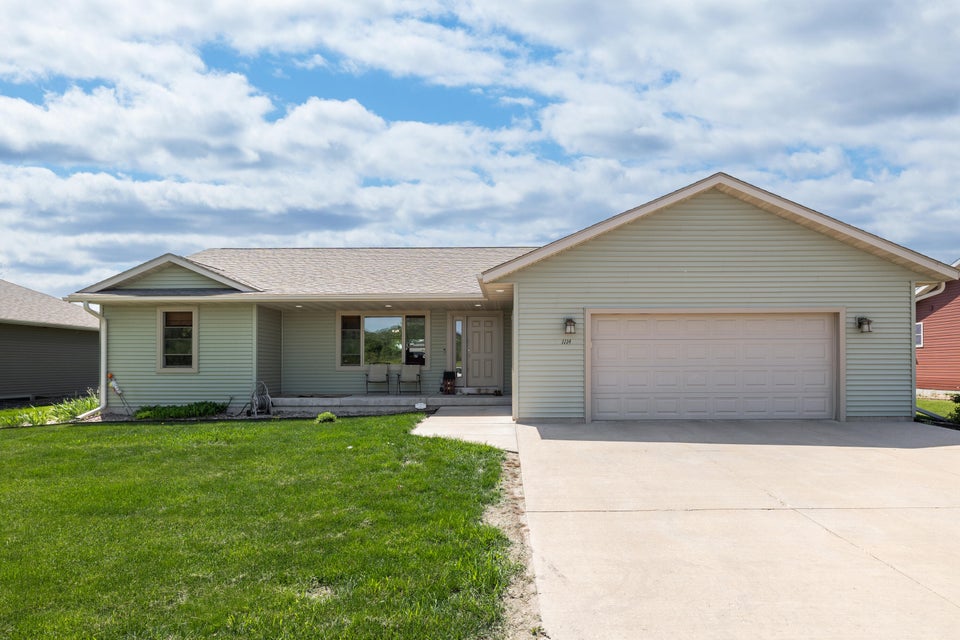 1114 Newport Ln, Holmen, WI 54636 MLS 1875550 properties La Crosse