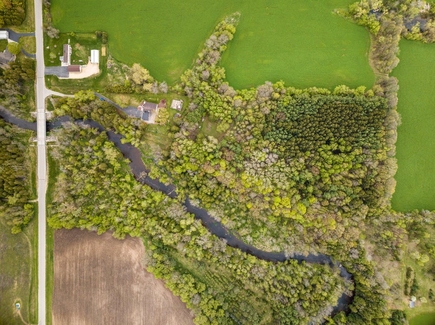 12507 Hillcrest Rd, Whitelaw, WI 54247 MLS 1878158 properties SE