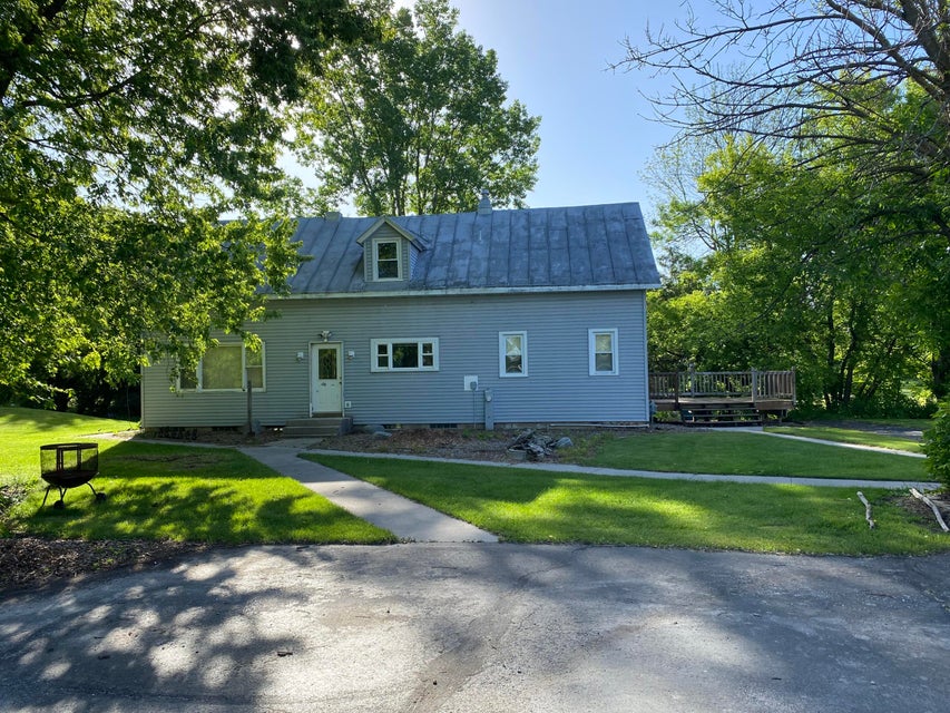 4608 Pierce Dr, Manitowoc, WI 54220 | MLS# 1878585 | @properties 