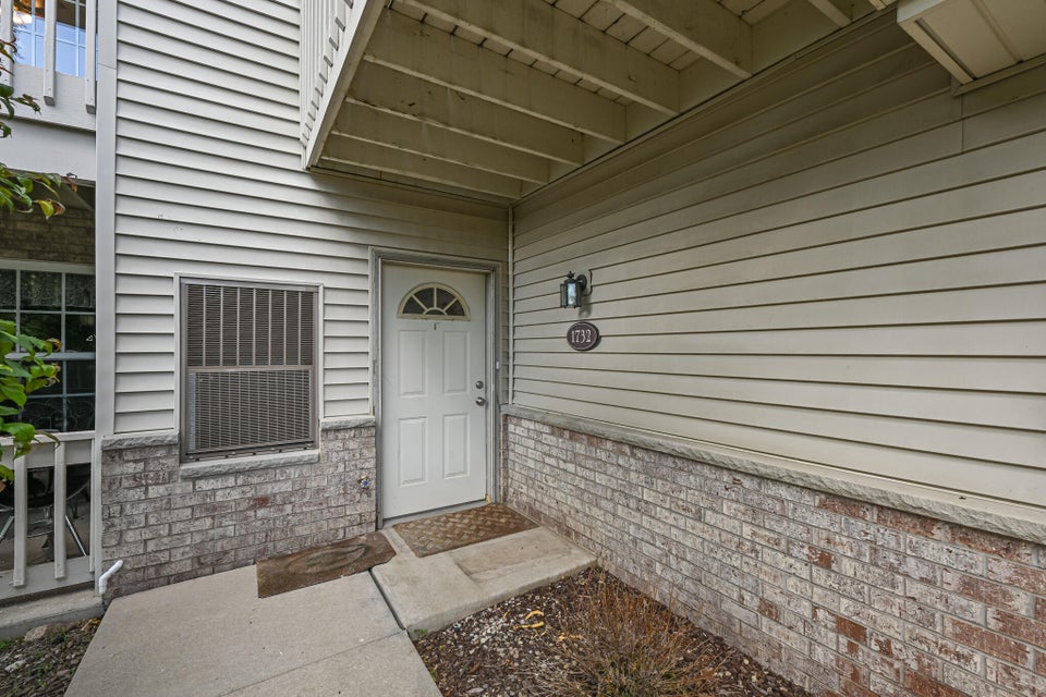 1732 State St D, Union Grove, WI 53182 MLS 1880771 properties SE