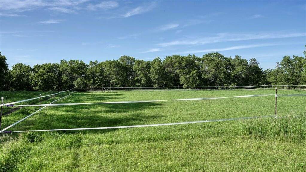 0 N Steine Rd, Ettrick, WI 54627 MLS 1881410 properties SE Wisconsin