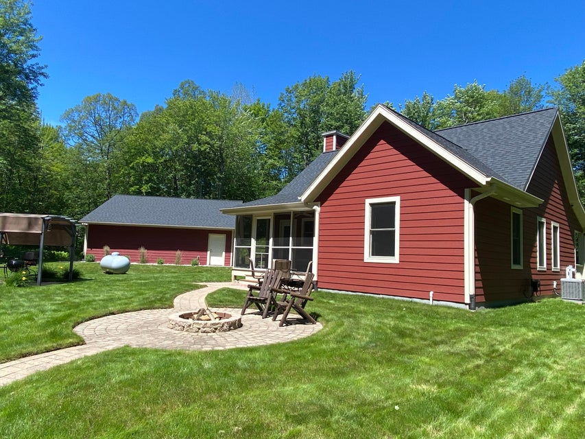 N10266 Simpson Lake Ln, Crivitz, WI 54114 MLS 1882017 properties