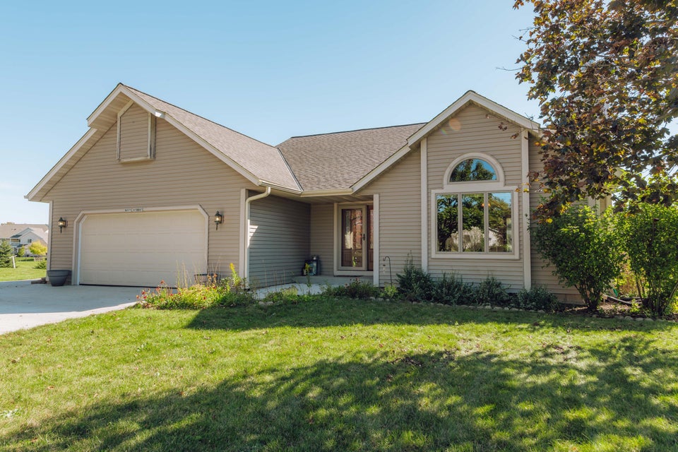 Old Orchard46 at N171W19841 Old Orchard Ct, Jackson, WI 53037