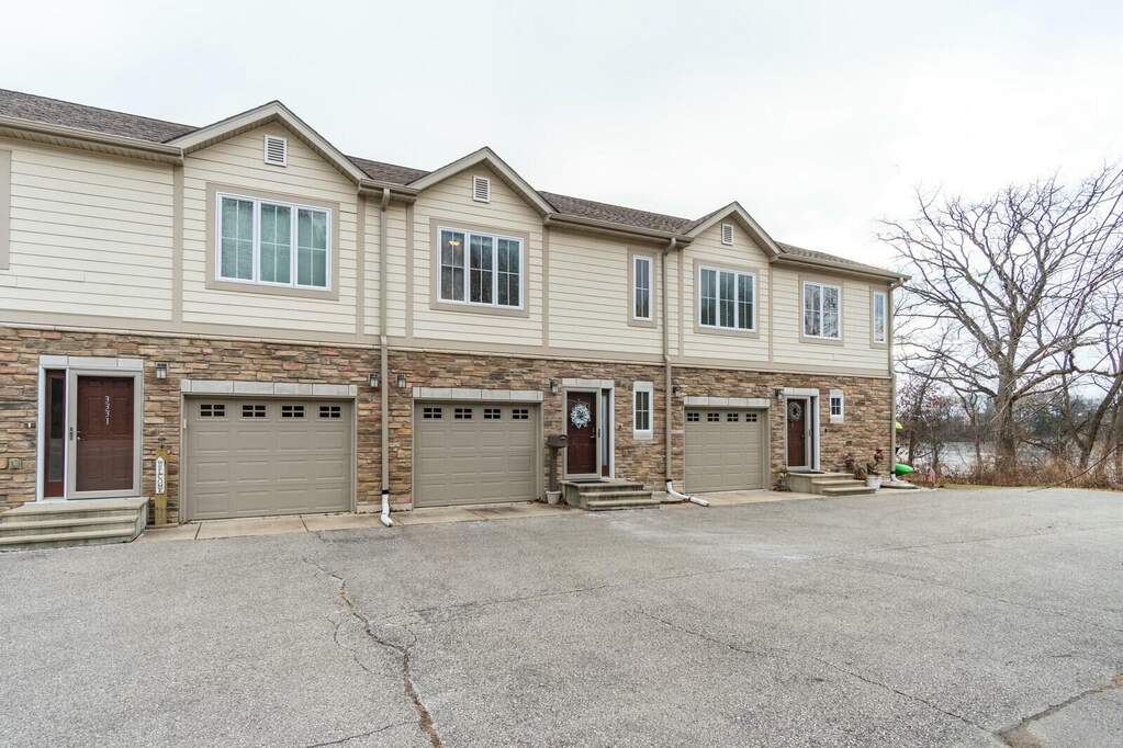 W3333 State Road 16, West Salem, WI 54669 | MLS# 1902775 | @properties ...