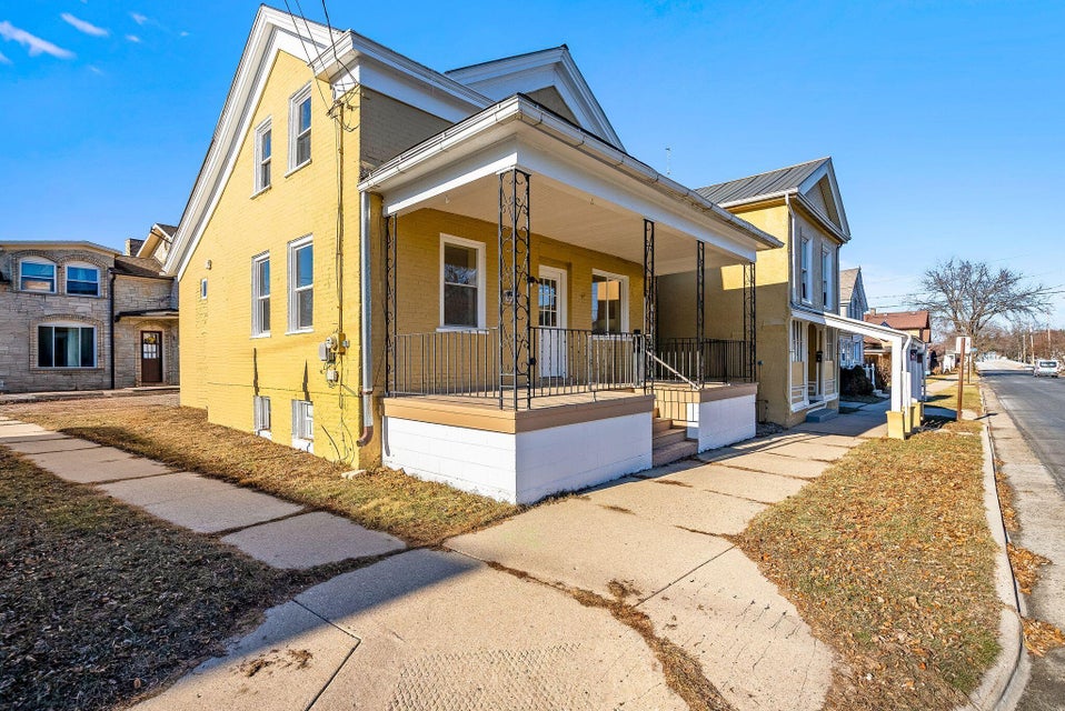 Photo-1 at 900 N Second St, Watertown, WI 53098