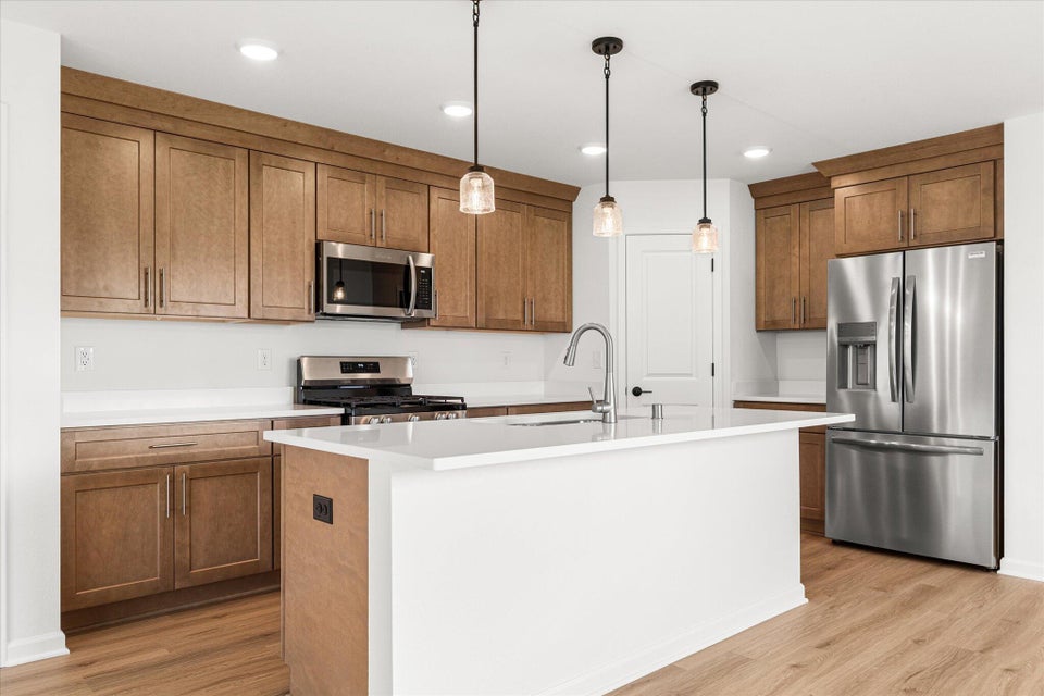 544 Hunter Oaks Blvd 03 Kitchen at 544 Hunter Oaks Blvd #0601, Watertown, WI 53094