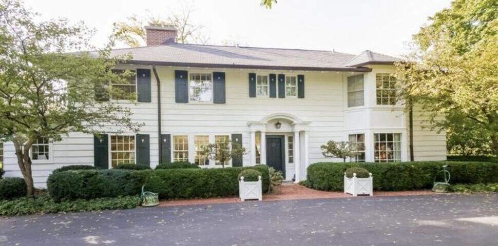 8245 N Range Line Rd