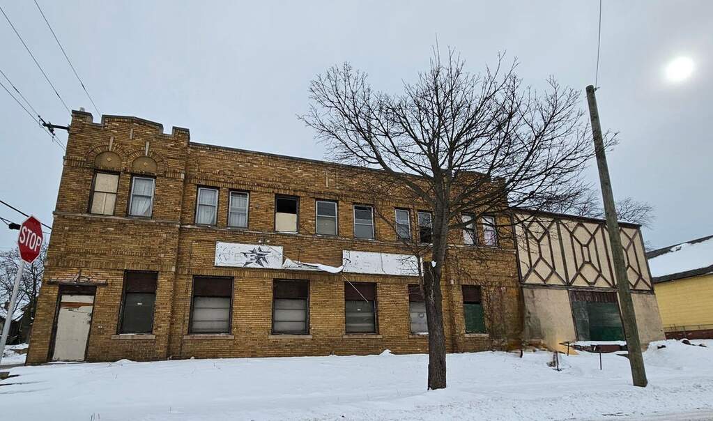 2866 N 30th St #2880