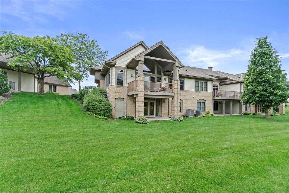 7967 S 67th St, Franklin, WI 53132 | MLS# 1930693