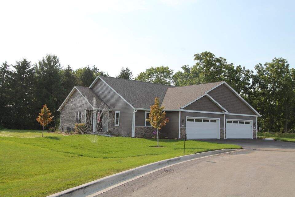 312 N Trailview Cir #25, Waterford, WI 53185, Waterford