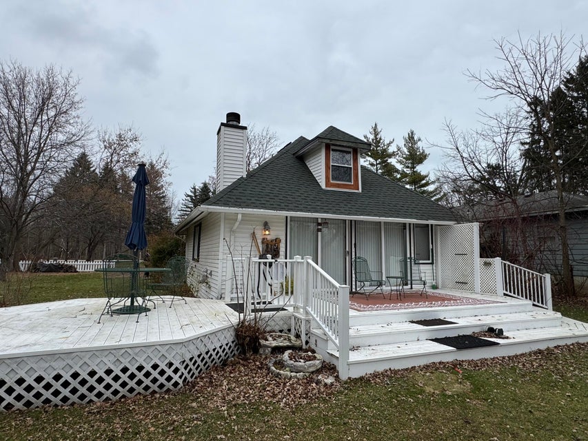 12707 N East Shoreland Dr