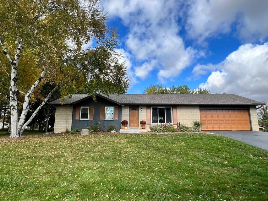 N74W36816 Lakeside Heights Dr